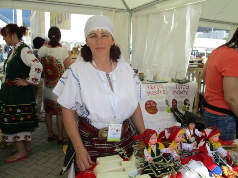 „Вечеряй с фермер“: Мина Варджиева и историята на истинското мляко