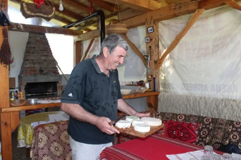 На гости на Козеферма Каряна