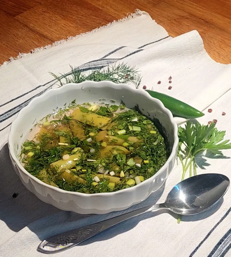 Студена лятна супа със зелен фасул